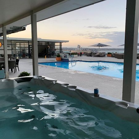 Cute Heritage Studio , Pools And Gym! Auckland Luaran gambar
